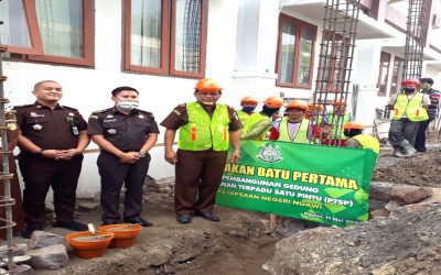 PELETAKAN BATU PERTAMA PEMBANGUNAN GEDUNG PTSP KEJAKSAAN NEGERI NGAWI