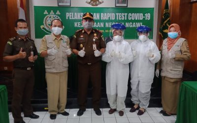 KEJAKSAAN NEGERI NGAWI MELAKUKAN RAPID TEST COVID-19