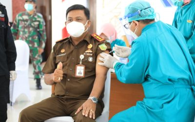 BERSATU LAWAN COVID LAUNCHING PELAKSANAAN VAKSINASI COVID-19