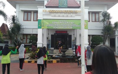 PELAKSANAAN SENAM PAGI DI KEJAKSAAN NEGERI NGAWI