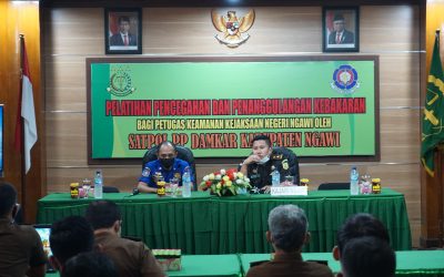 IN HOUSE TRAINING PELATIHAN PENCEGAHAN DAN PENANGGULANGAN KEBAKARAN BAGI PETUGAS KEAMANAN KEJAKSAAN NEGERI NGAWI OLEH SATPOL PP DAMKAR KABUPATEN NGAWI