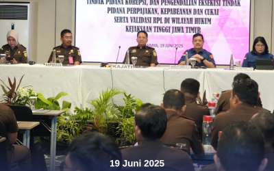 Pengendalian Tunggakan Uang  Pengganti, Uang Titipan Perkara  Tindak Pidana Korupsi, Denda Tindak  Pidana Perpajakan, Kepabeanan dan  Cukai di Wilayah Hukum Kejaksaan  Tinggi Jawa Timur